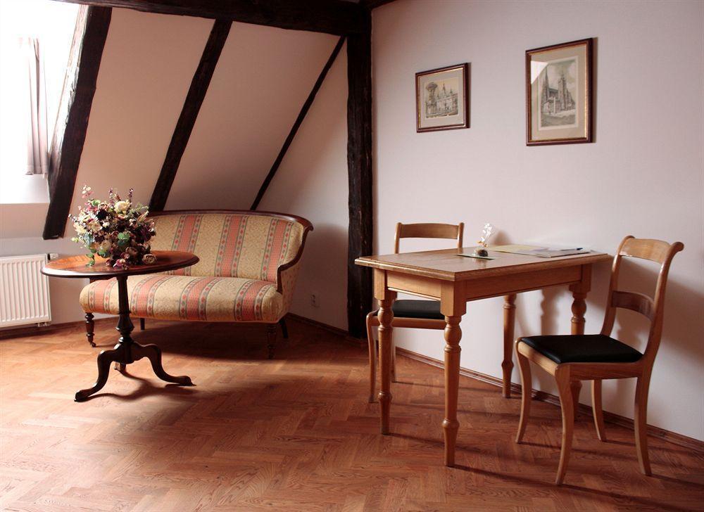 Pod Věží Hotel Praga