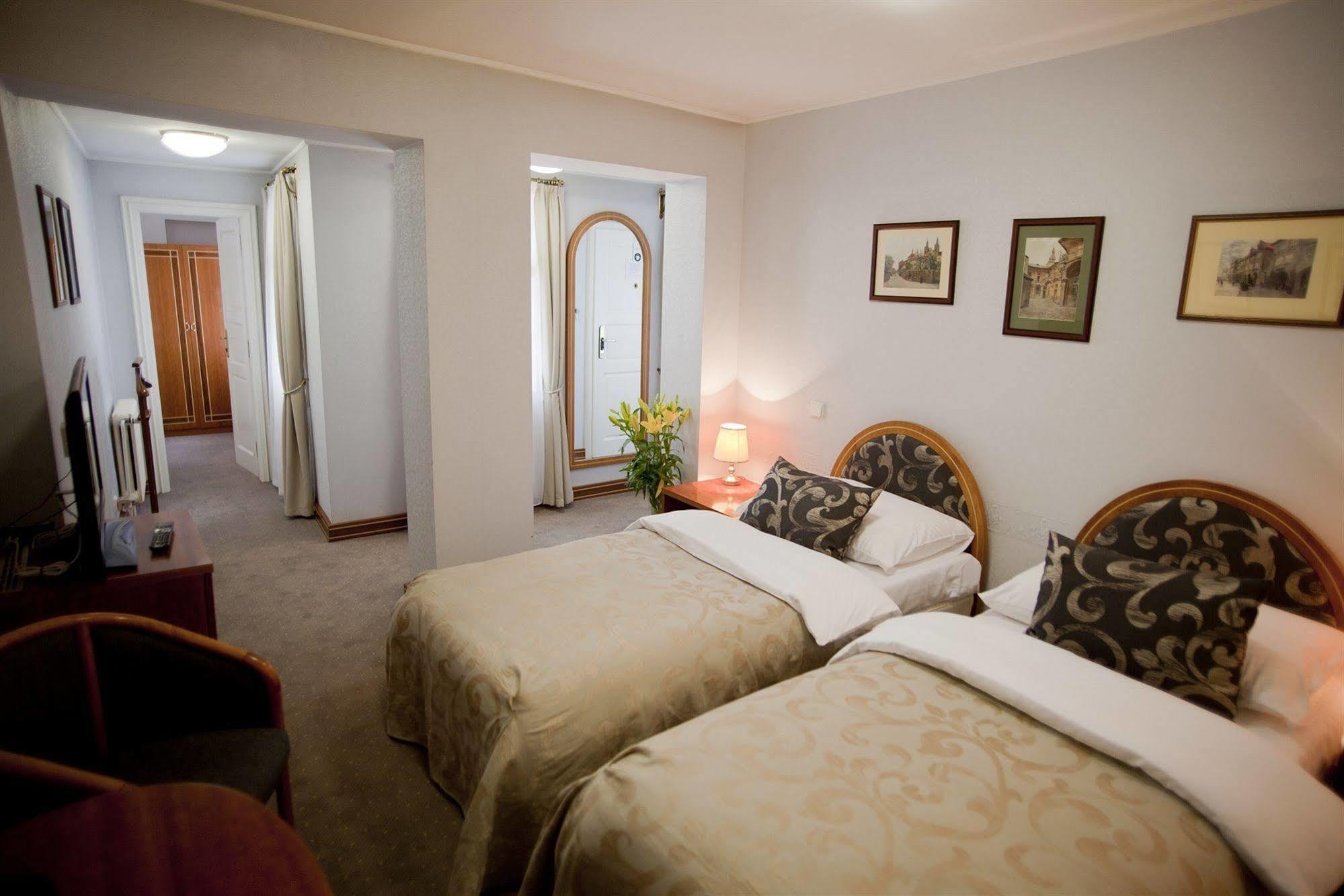 Pod Věží Hotel 4*