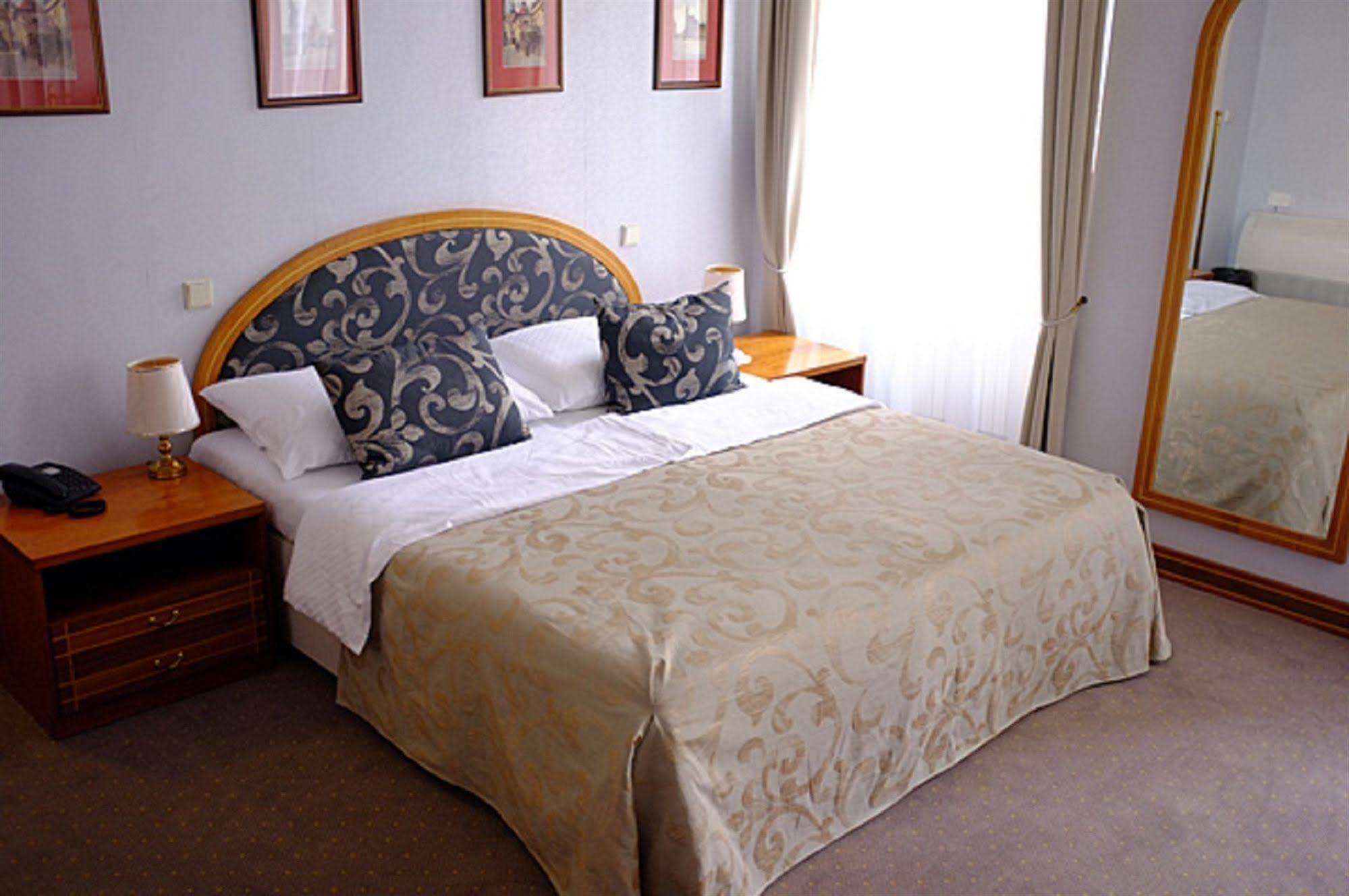 Pod Věží Hotel Praga