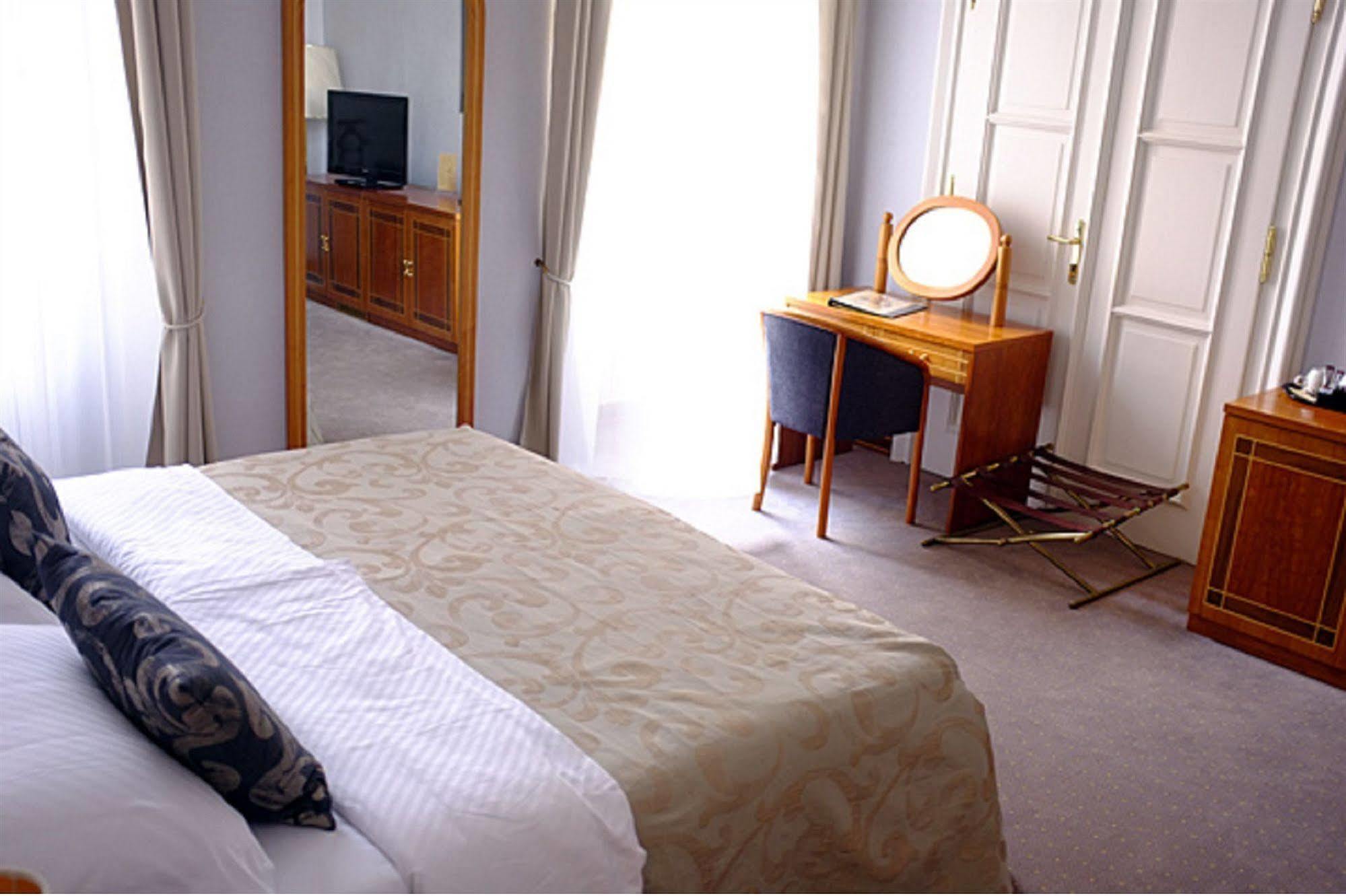 Pod Věží Hotel 4*